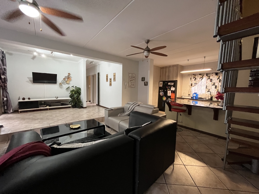 3 Bedroom Property for Sale in Safari Gardens North West